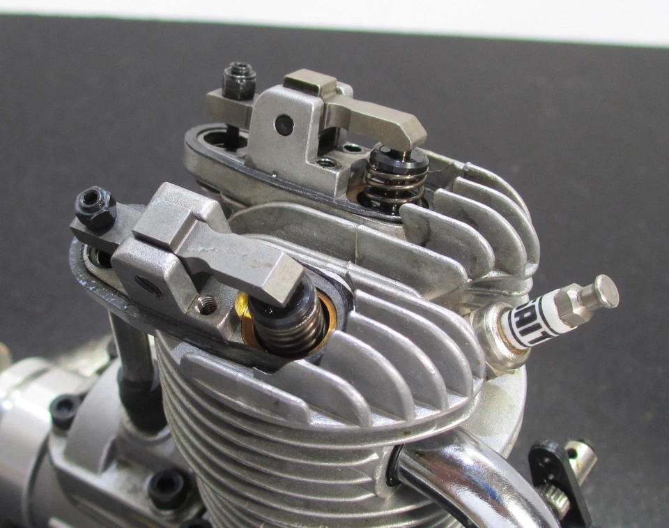 SAITO FG-14C 13.5cc 4-cycle gasoline engine with muffler, used for R/C airplane - Image 2 of 4