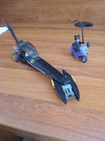 Lego Batman Set 7779 The Batman Dragster: Catwoman Pursuit w/ Minifigs