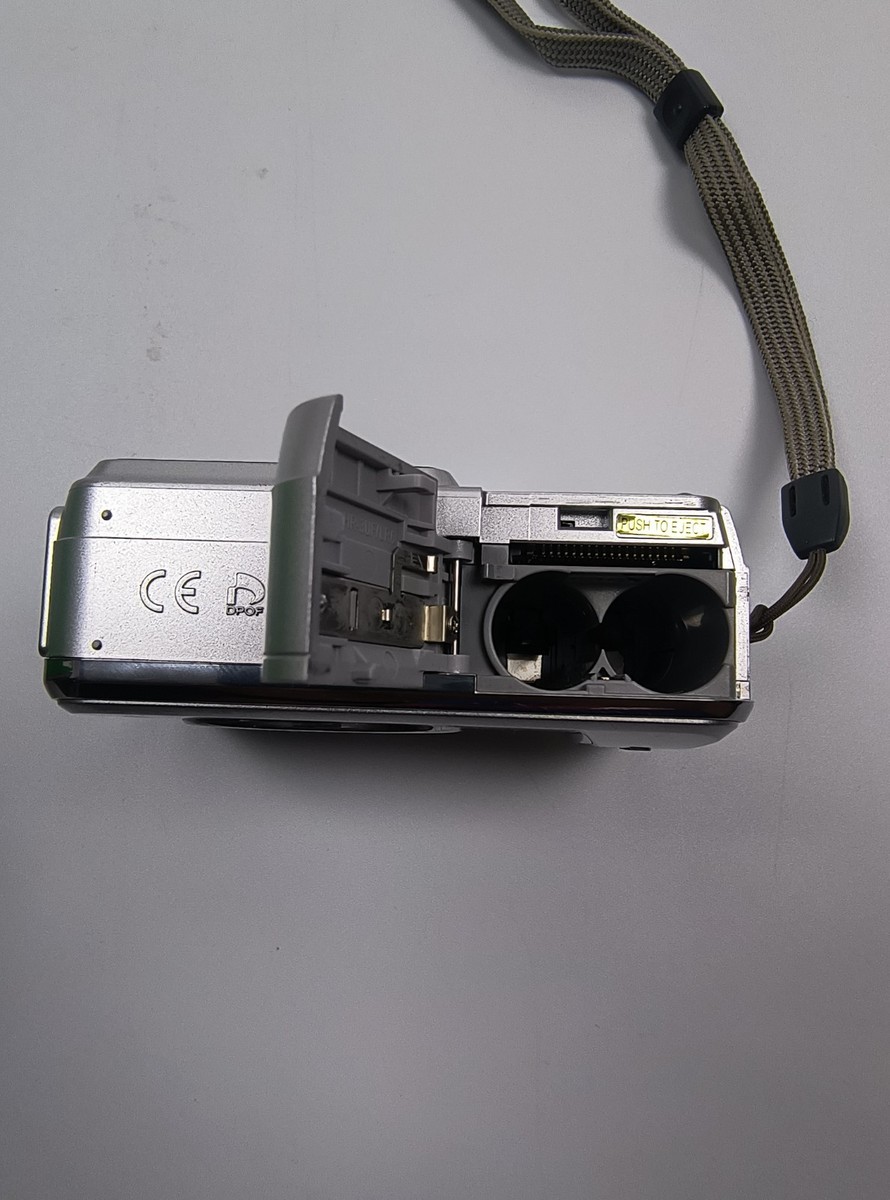 FUJIFILM finepix A345 動作品　XD64MB カード付き Fujifilm FinePix A345 Digital Camera With Box Memory Card And
