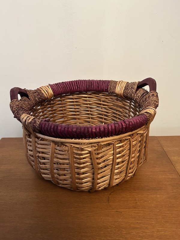 QUALITY Thick 13" Wicker Round Basket Tray Wooden Wood Handles Red Home Decor