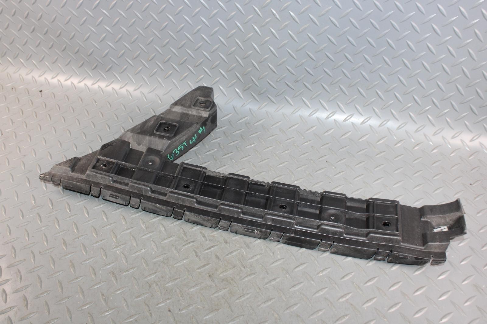 Bentley Continental GT 2003-2010 Rear Left Bumper bracket