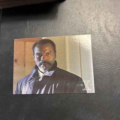cww X-Files season three Topps #07 Mr. x, Stephen Williams