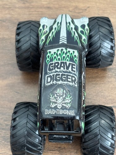 MONSTER JAM 2019 Spin Master GRAVE DIGGER OVERCAST Black Cage Monster Truck 1:64 - Foto 8 di 10