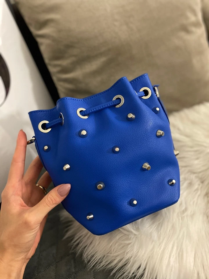 Bolso Roberto Cavalli Class Cuero Azul Cubo Cordón Perla Tachuela Pequeño Nuevo con Etiquetas Foto 2 de 4