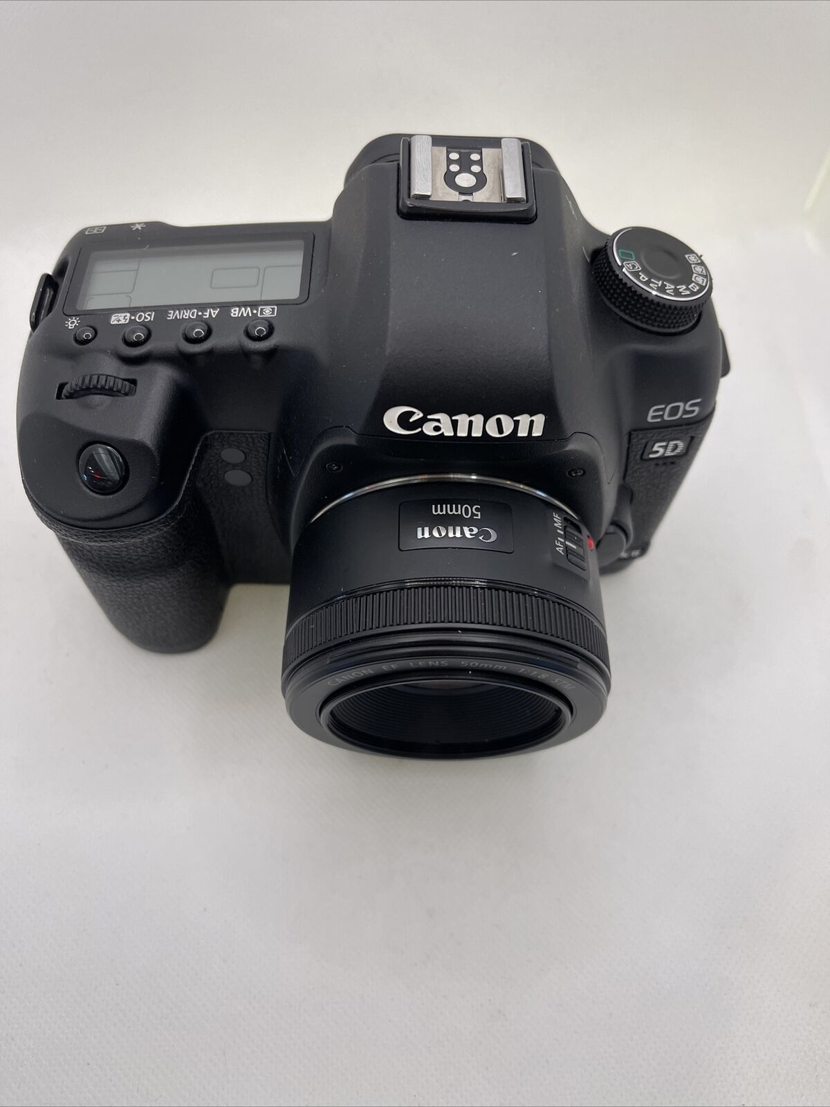 Canon 5D Mark II with Canon EF 50mm 1:1.8 STM Lens