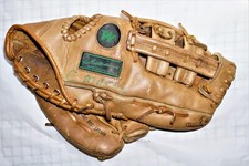Vintage Sears Roebuck  Co. Ted Williams Professional Model Baseball Glove RHT