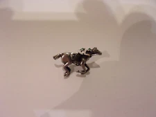 JUSTIFY 2018 KENTUCKY DERBY PREAKNESS STAKES WINNER HORSE RACE JOCKEY SILKS PIN