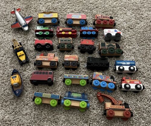 THOMAS THE TRAIN WOODEN TRAIN CARS +++ LOT OF 25 TOTAL - VINTAGE/ RETRO / OLD - - Picture 1 of 19