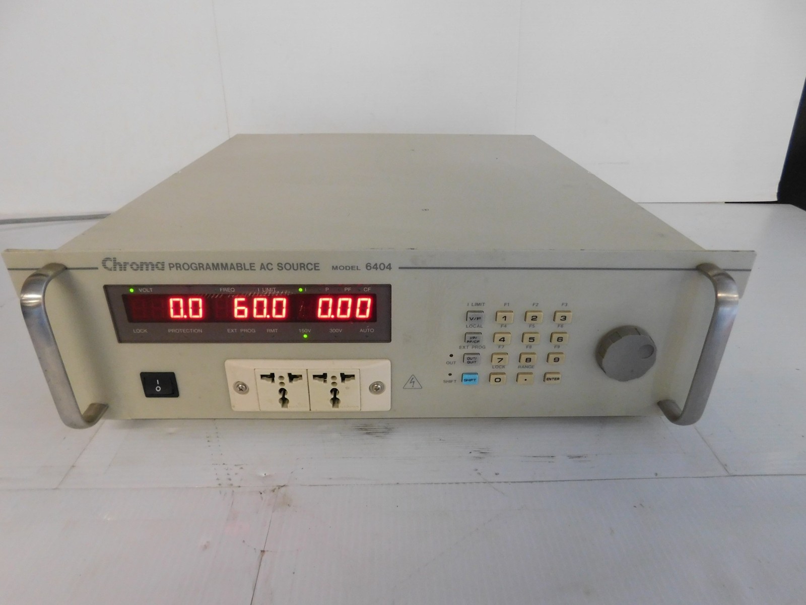 Chroma 6404 Programmable AC Power 375VA Source 6400 Series  (SCW31)