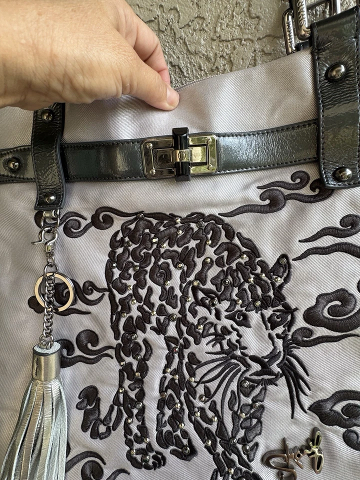 Bolsos de mano Sharif de tela de cuero plateado bolsos de hombro bordados negro leopardo Foto 3 de 4