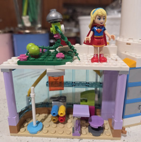 LEGO DC: Super Hero High School (set 41232) 100% Complete w/ Manual, No Box