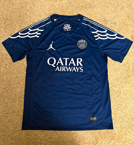 Paris Saint-Germain 24/25 4th Kit