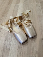 Virtisse Apogee Pointe Size 6 XXX S WORN ONCE