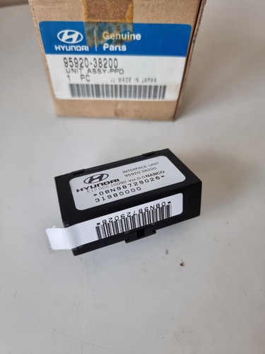 GENUINE HYUNDAI POWER SEAT CONTROL MODULE | 95920-38200 - Picture 2 of 5