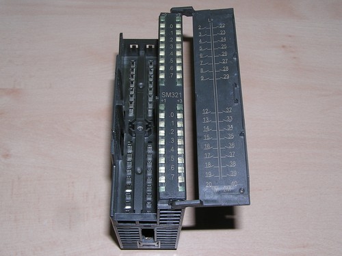 VIPA 321-1BL00 E:3 SM321 DI 32xDC24V used in excellent condition - Picture 5 of 9