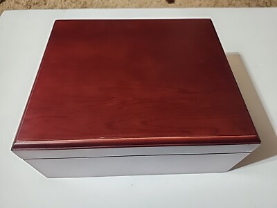 Humidor With G WATTS USA Wood Lined 10 1/4 x8 3/4 x4 1/2  Cigars Cherry Color