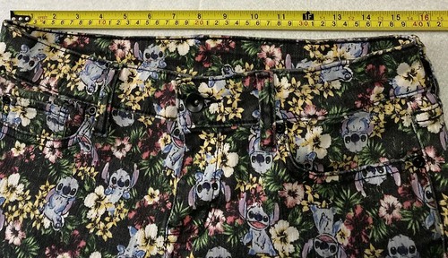 Disney Women's Shorts 100% Cotton Casual Jeans 2" Inseam Low-Rise/ 29-21 - Picture 5 of 8