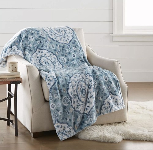60"x70" Oversized Luxurious Reversible Lounge Throw Blanket (Choose Pattern) - Picture 4 of 15