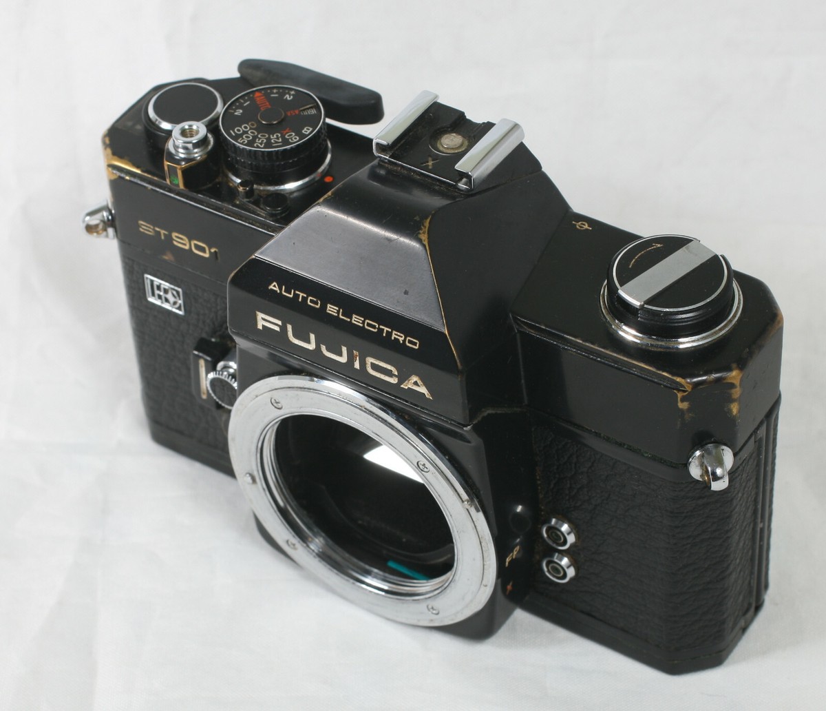 Fujica Auto Electro ST901 35mm SLR Film Camera M42 06081 | eBay
