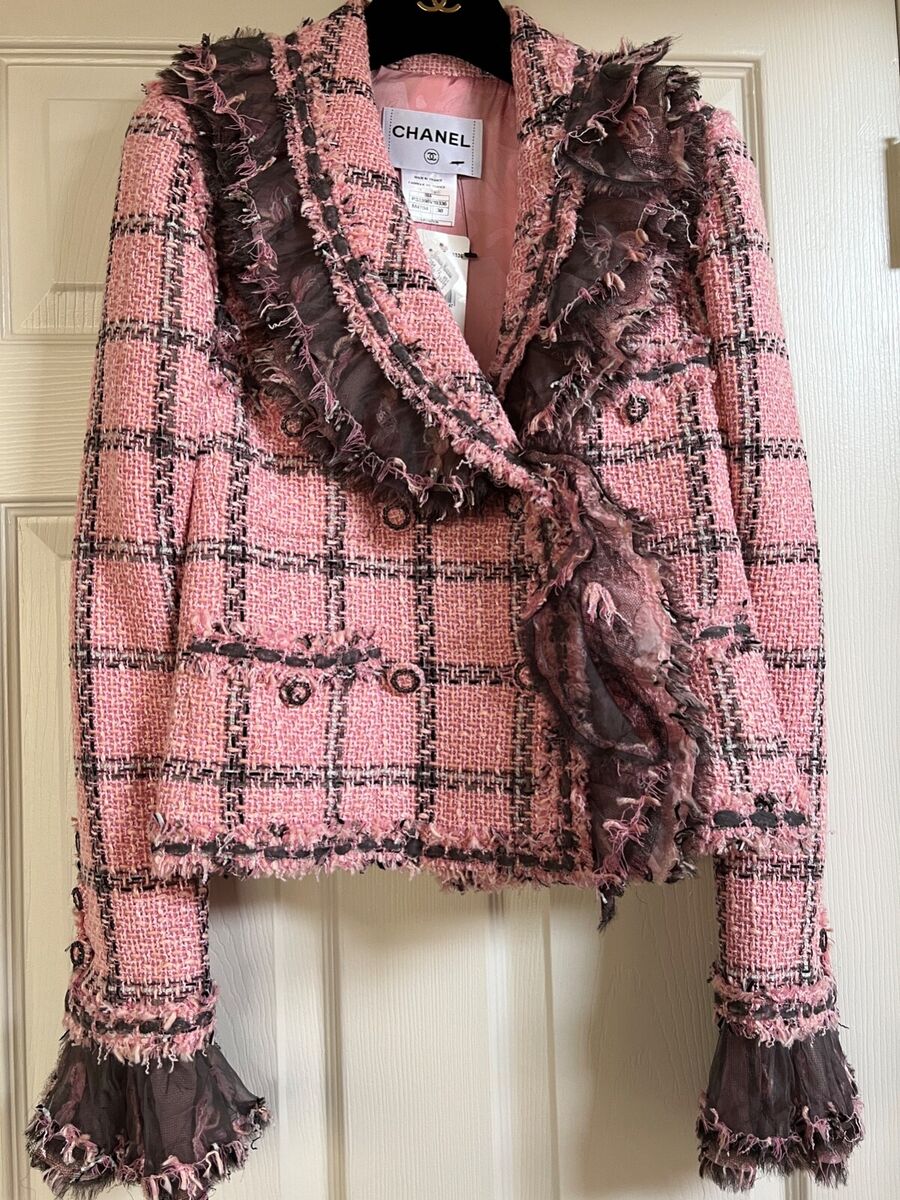 CHANEL VINTAGE 08A PRE-FALL NEW TAGS JACKET TWEED PINK Tulle CHANEL VINTAGE 08A PRE-FALL NEW TAGS JACKET TWEED PINK Tulle