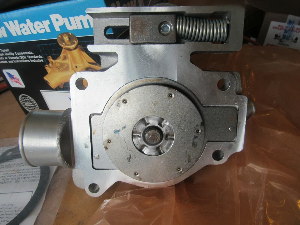 Bomba de agua Ford Murcury Eastern Indestries con junta AW4069 Foto 3 de 4