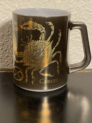 Vintage Bundesglas Krebs Sternzeichen Becher schwarz und gold über Milchglas