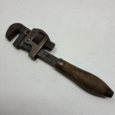 VINTAGE STILLSON WOOD HANDLE 8'' PIPE WRENCH