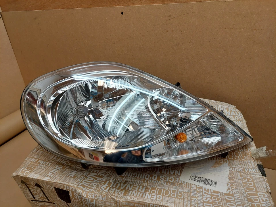Vauxhall Vivaro Right Headlight  Primastar Traffic 06-14 8200701366 Genuine NEW - Image 3 of 4
