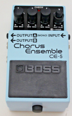 Boss CE-5 Chorus Ensemble - Gitarren-Effekt-Pedal Chorus Vintage - C67 2076 S2