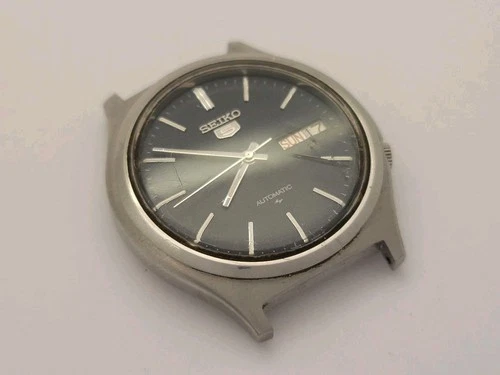 Vintage Seiko 5 Automatic Wrist Watch - 37mm - 7009 8810 Day Date