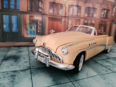 automodelle 1:18 Buick Roadmaster  neuwertig in OVP 