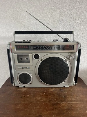 Vintage Boombox Ghetto blaster JVC RC-550LM "EL DIABLO" 1979 - Photo 1/4