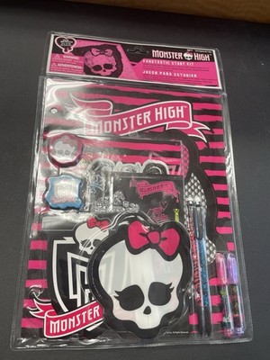Monster High Fangtastic Study Kit School Supply Eraser Folder Pencil Pen 2011