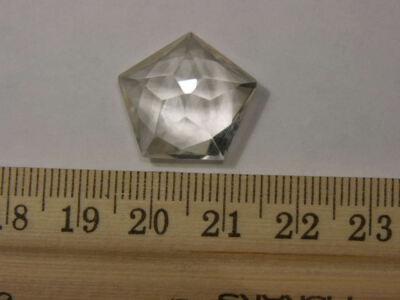 Quartz Vert Du Brésil – Pierre Naturelle – 5,17 Carats – 15mm X 10mm