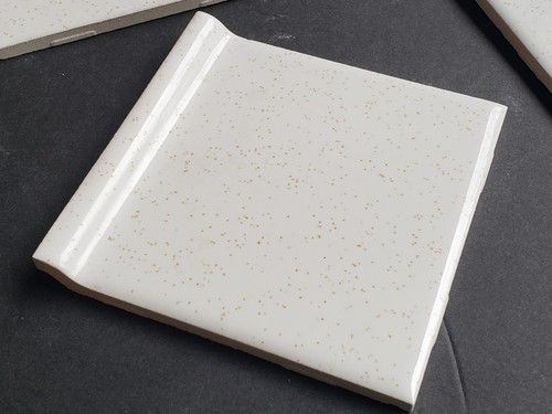 Vtg. Lot of 4 1970s Romany Ceramic Cove Edge Tiles - 4 1/4" White w/Gold Flake - Picture 4 of 4