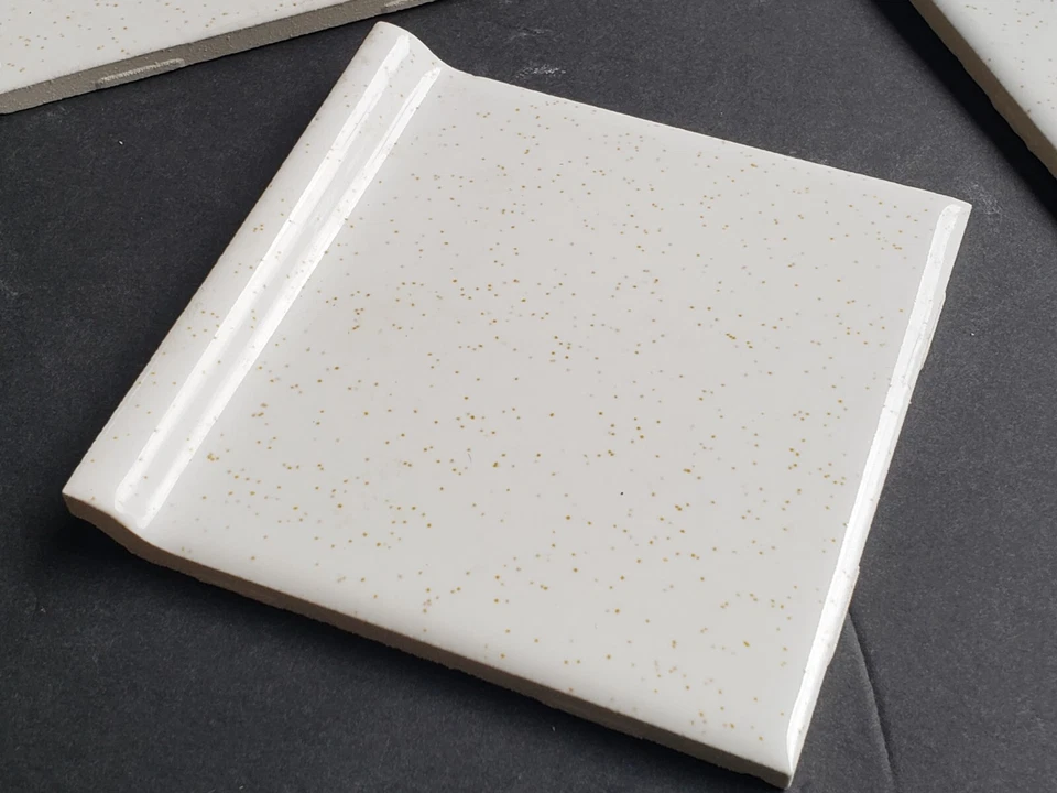 Vtg. Lot of 4 1970s Romany Ceramic Cove Edge Tiles - 4 1/4" White w/Gold Flake - Image 4 of 4