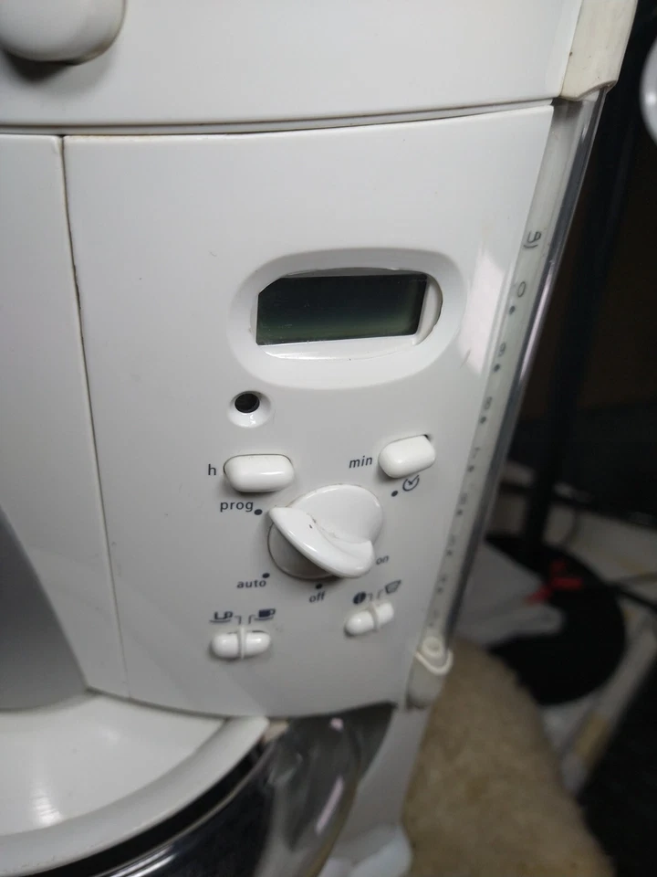 CAFETERA KRUPS F625 AROMA FRESCO PROGRAMABLE PREPARACIÓN DE CAFÉ 10 TAZAS BLANCA Foto 4 de 4