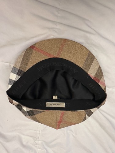 Burberry - Picture 2 of 3