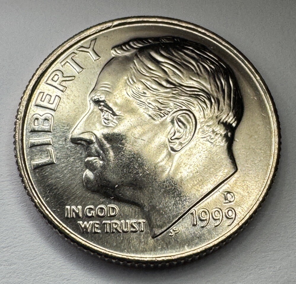 1999-D Roosevelt Dime 10cent Coin from US Mint Set. Uncirculated