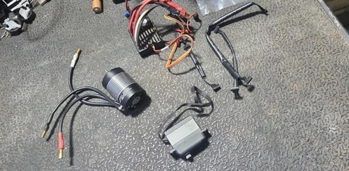 Holmes Hobbies Trail Master Pro Brushless Rock Crawler Combo 1700KV And Servo