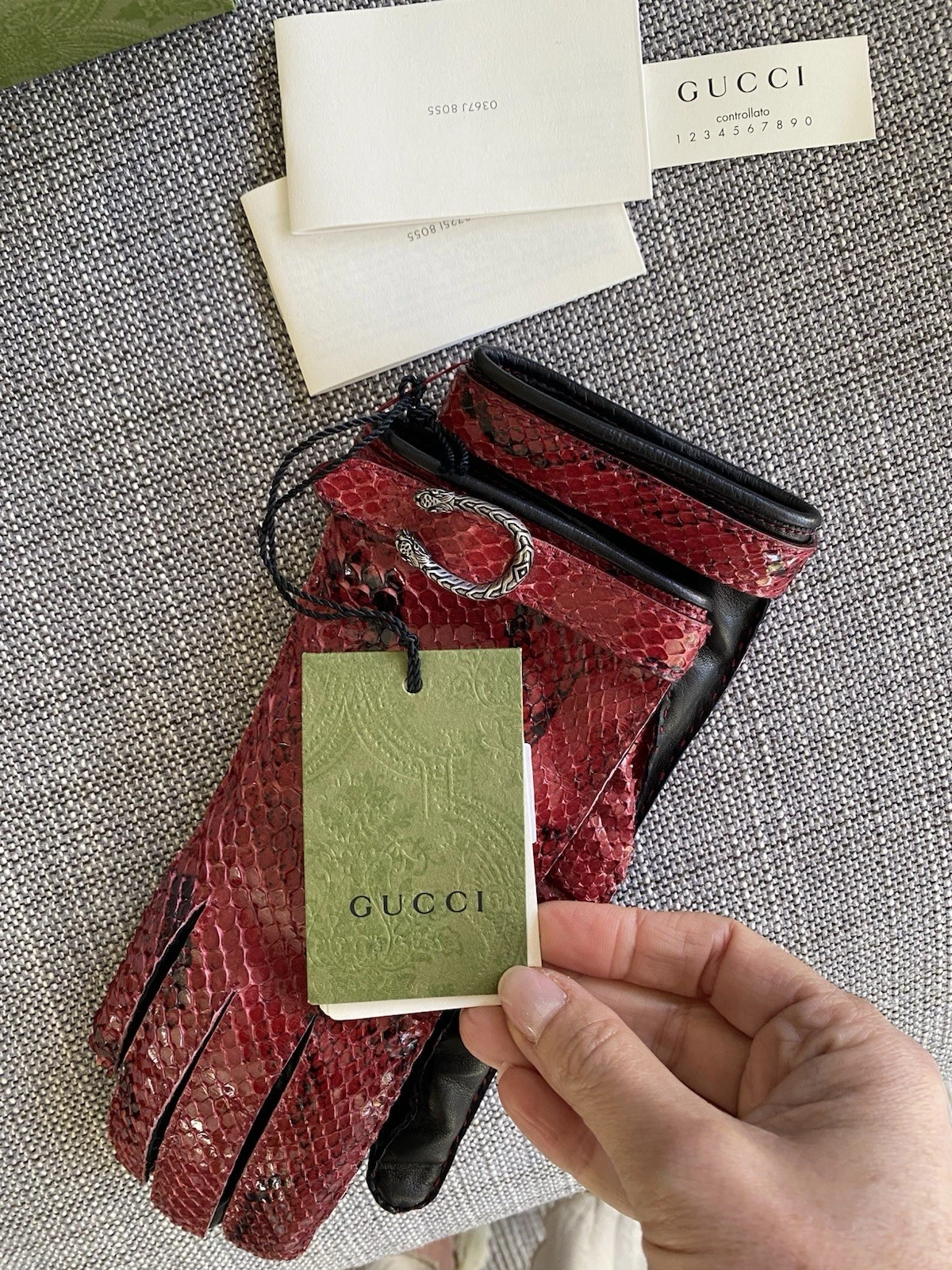 7.5 (M) - Gucci Red Python Nappa leather Gloves - BNWT