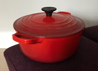New Le Creuset cerise enamelled cast iron 20cm casserole with lid