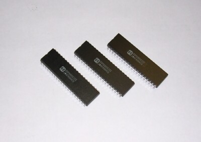 Harris CDP 6805 E2CE 8-bit microprocessor , NOS , Lot of 3