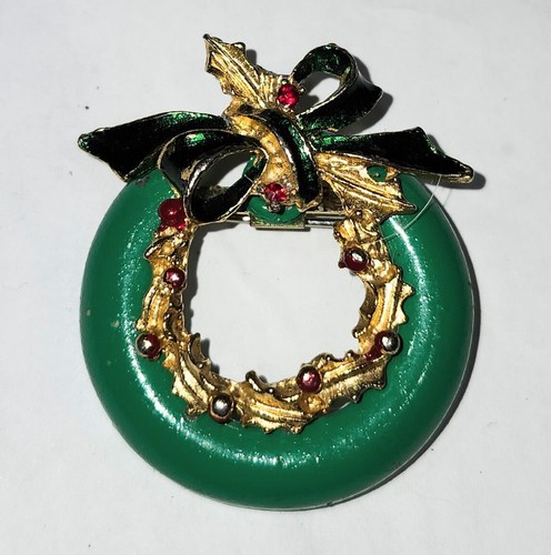 Vtg Unsigned ART Arther Pepper Green Enamel Rhinestone Wreath Pin Brooch