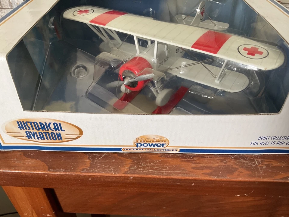 Model Power Die-Cast 1/48 Army Red Cross Biplane With Skis Travel Air 4000 - Image 4 of 4