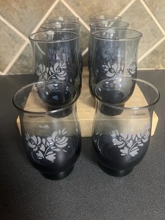 Set of 8 Pfaltzgraff Etched Yorktowne 14 fl oz Glass Tumblers USA 5 1/4” Tall