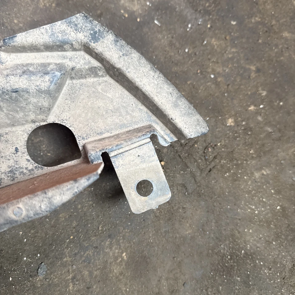 Revestimiento arco rueda interior peugeot 107 c1 pasajeros lado cercano delantero 538760h020 05-14 Foto 3 de 4