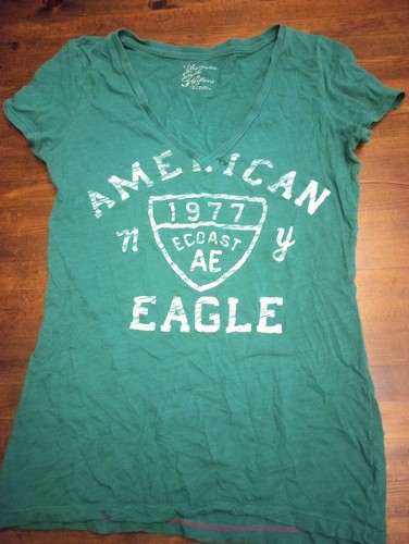 American Eagle Girls Juniors Green Tshirt V neck Sz Small EUC