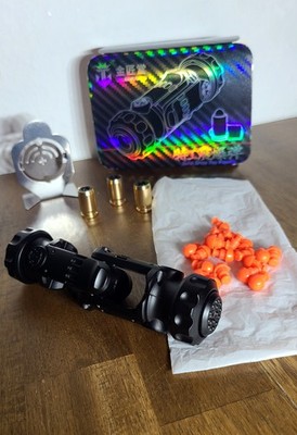 Fidget-Spielzeug  Stun Grenade  / Handspielgerät mit Zubehör