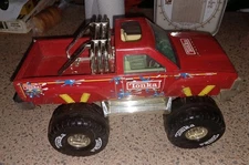 VINTAGE  TONKA Pressed Steel Racing Toy Pick Up Truck With Roll Bar Nice Cond. 
